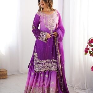 Indian Elegant Purple Embroidered salwar kameez